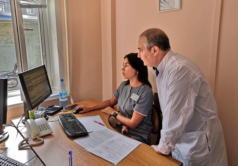 Министр здравоохранения Борис Немик посетил Красноярскую межрайонную клиническую больницу №4