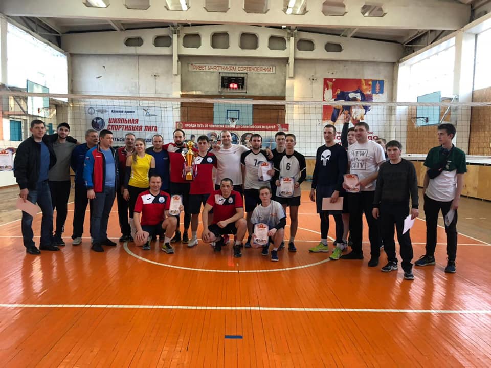 Больница на Кутузова вновь одержала победу в турнире по волейболу