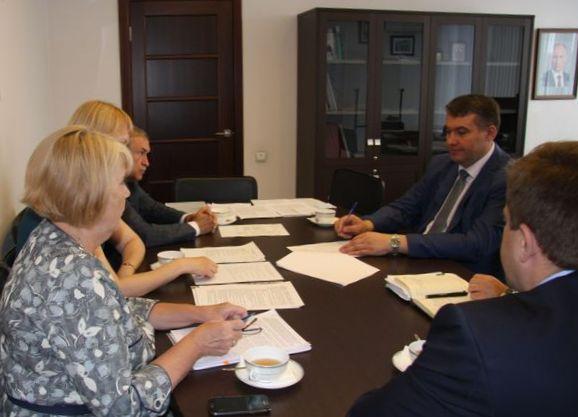 Министры здравоохранения Красноярского края и Хакасии обсудили вопросы межтерриториального взаимодействия