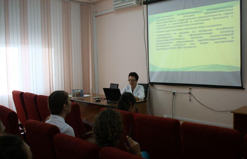 Сразу три семинара для молодых специалистов состоялись в Красноярской межрайонной клинической больнице №4