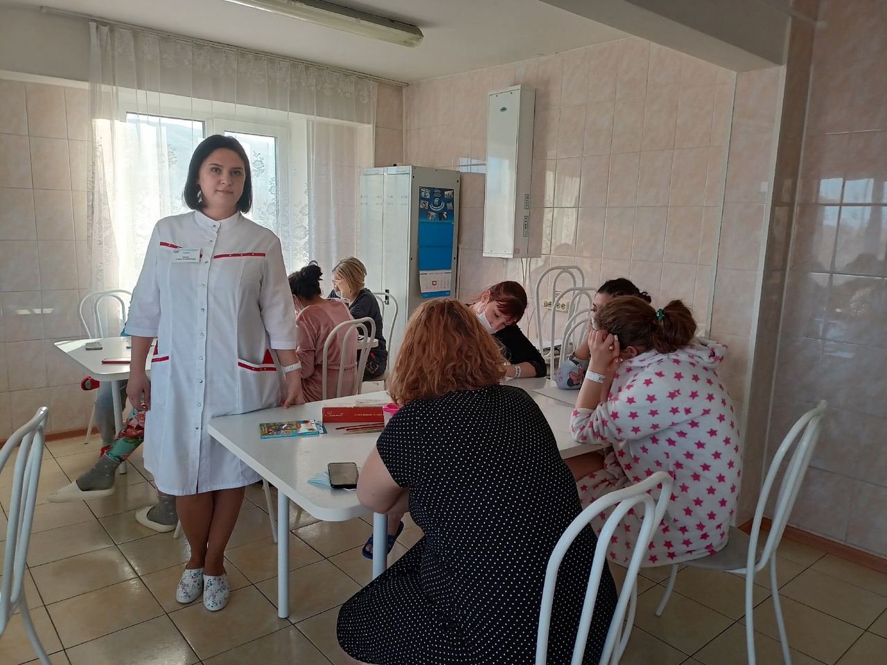 В КГБУЗ «КМКБ  № 4» продолжает успешно реализовываться арт-проект "Все лучшее во благо женщин"