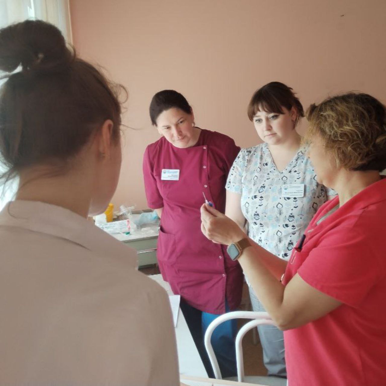 Плановое обучение среднего медицинского персонала Больницы на Кутузова