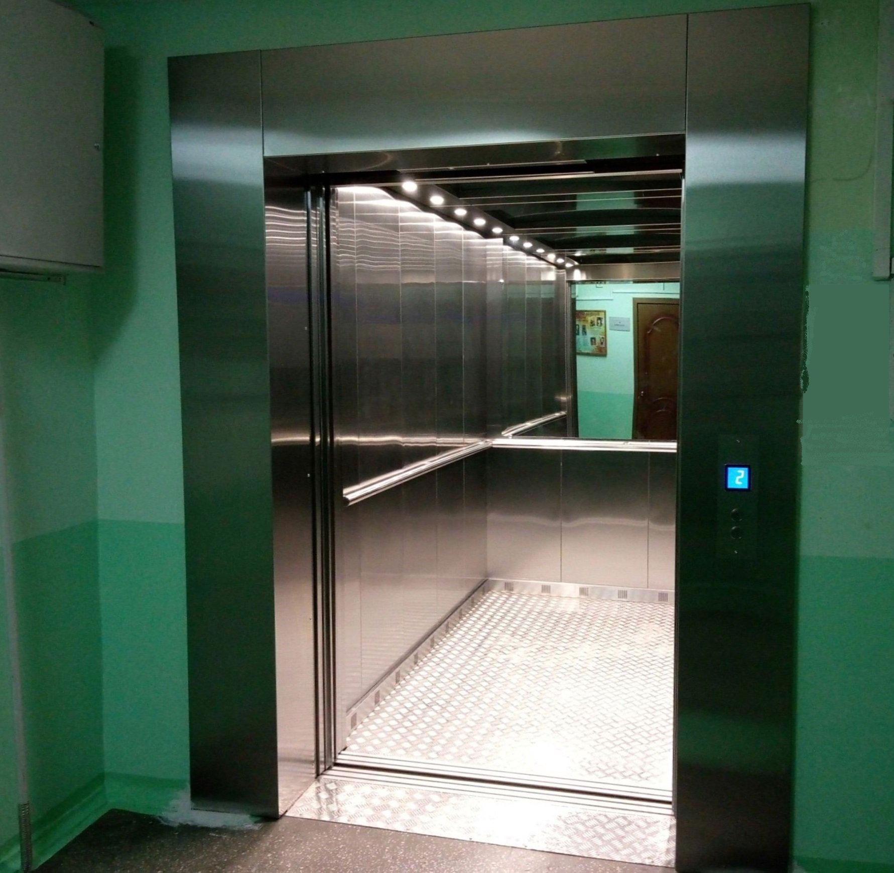 В третьем корпусе Красноярской межрайонной клинической больницы №4 завершена установка нового лифта